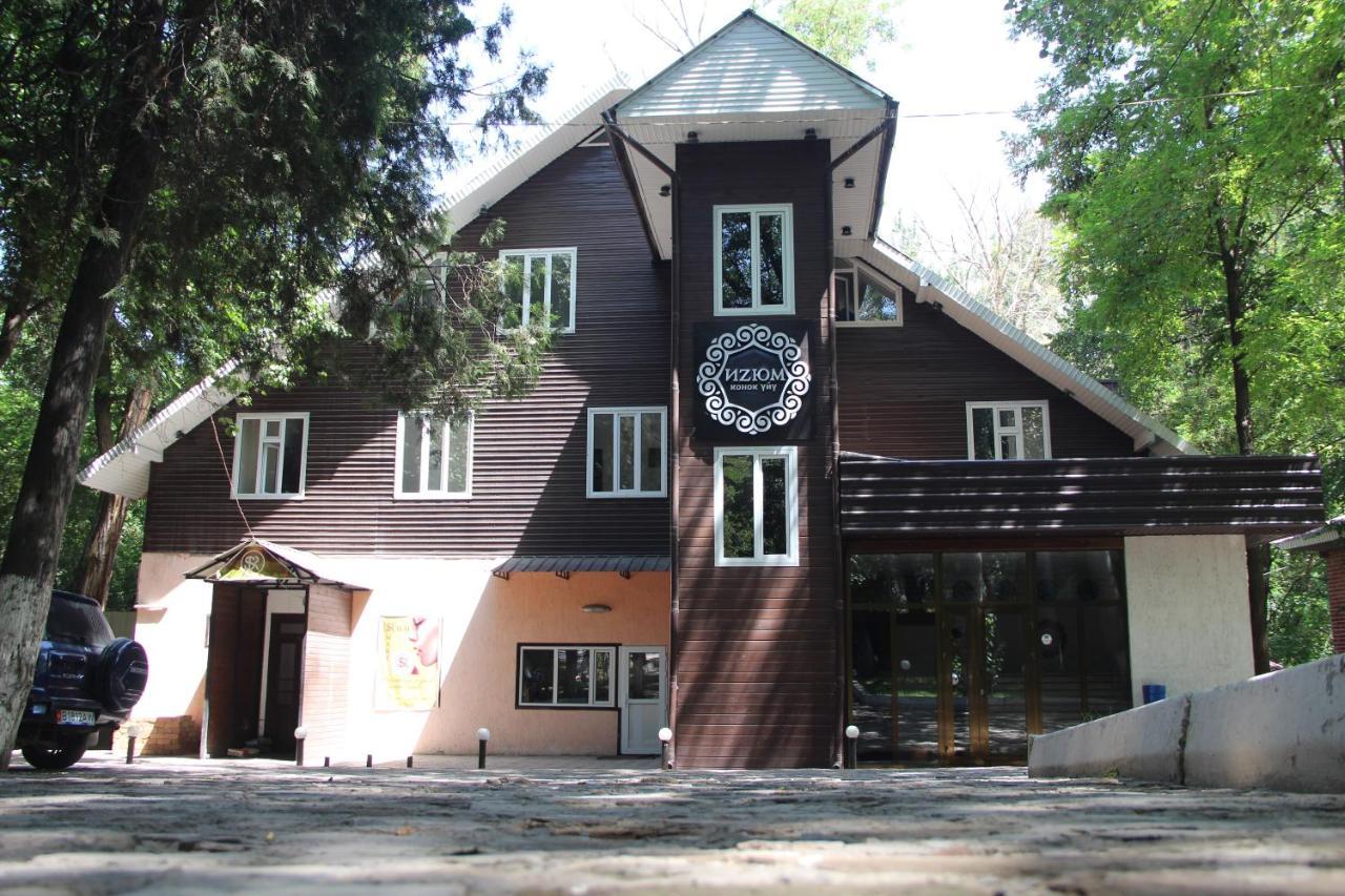 Izum Hotel Osh Exterior photo
